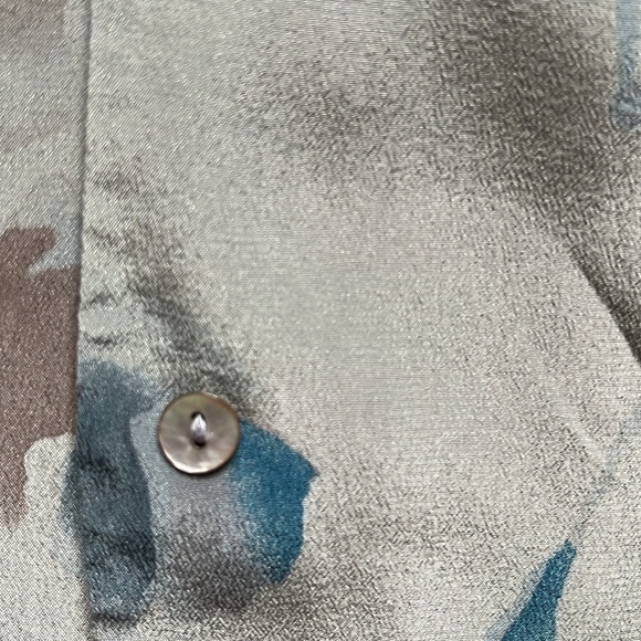 Casual Corner women’s silk floral button down blouse office workwear Size 12 - Picture 4 of 7